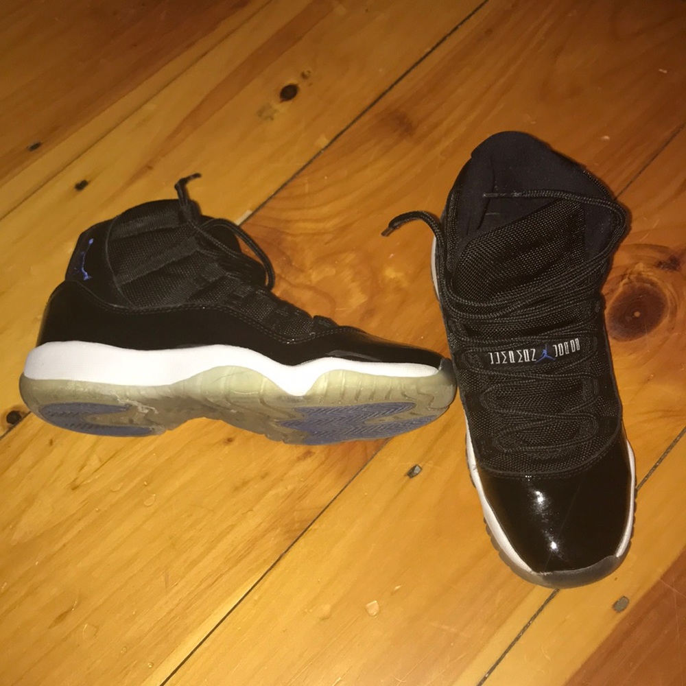 Jordan 11 Space jam
